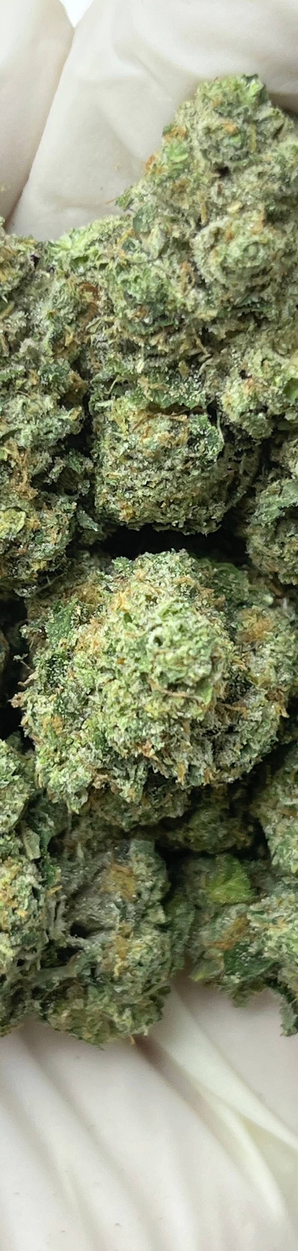 Kami Kush (Bigs), photo 1 of 2